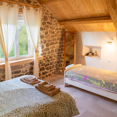 Hébergement de vacances De La Grangette 5/6 Personnes Grandrieu